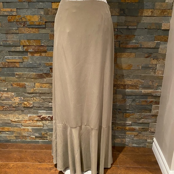 Theory Lorsinie Skirt (Multiple Sizes) NWT - Picture 3 of 7